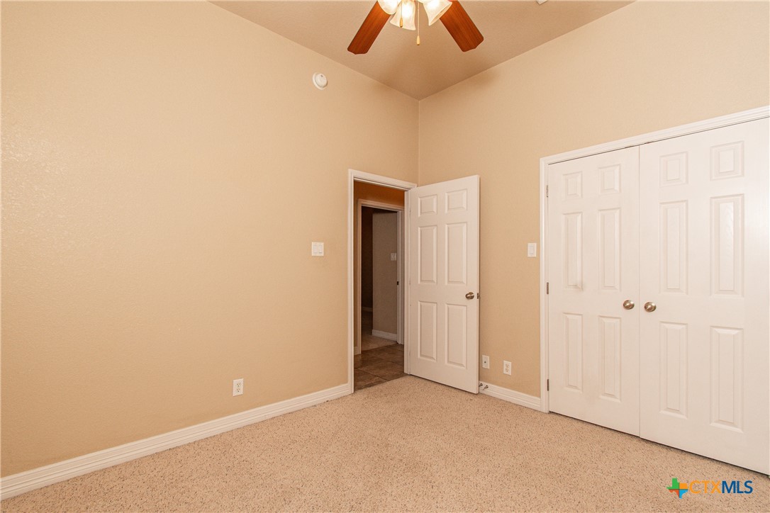 1401 Saxon Circle Property Photo 25