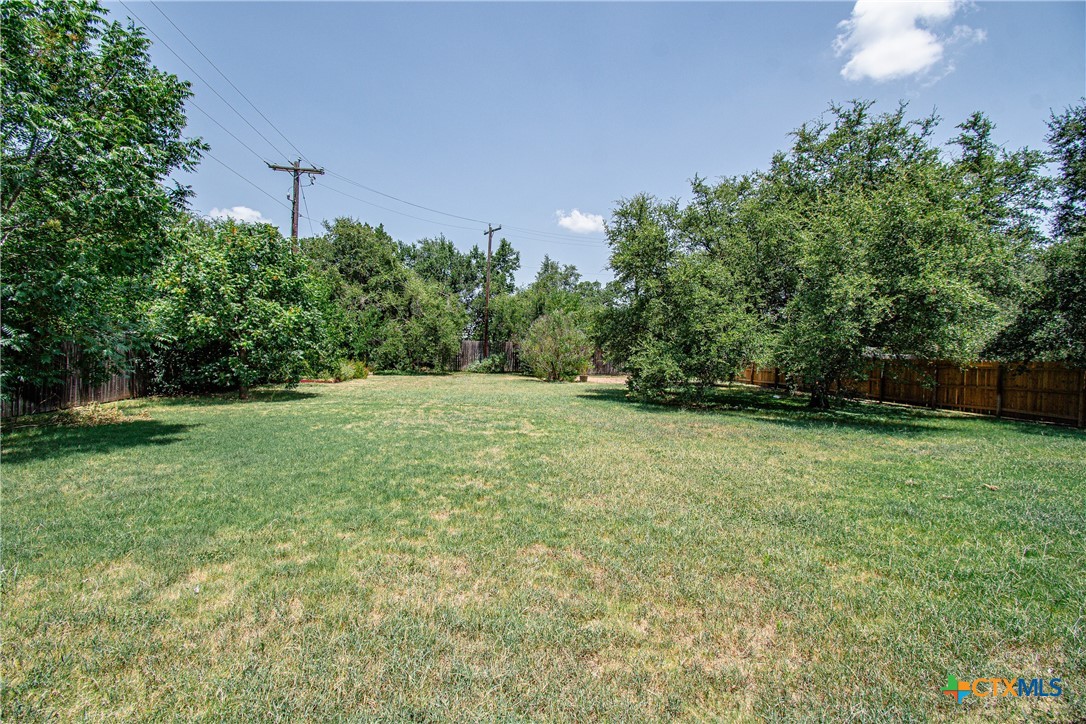 1401 Saxon Circle Property Photo 26