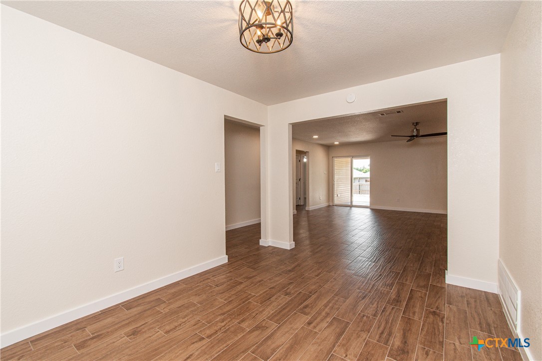 304 Timber Ridge Drive Property Photo 4