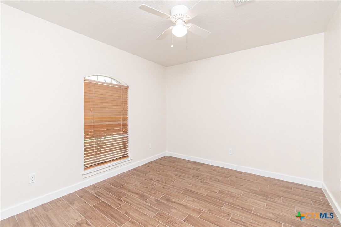 304 Timber Ridge Drive Property Photo 6