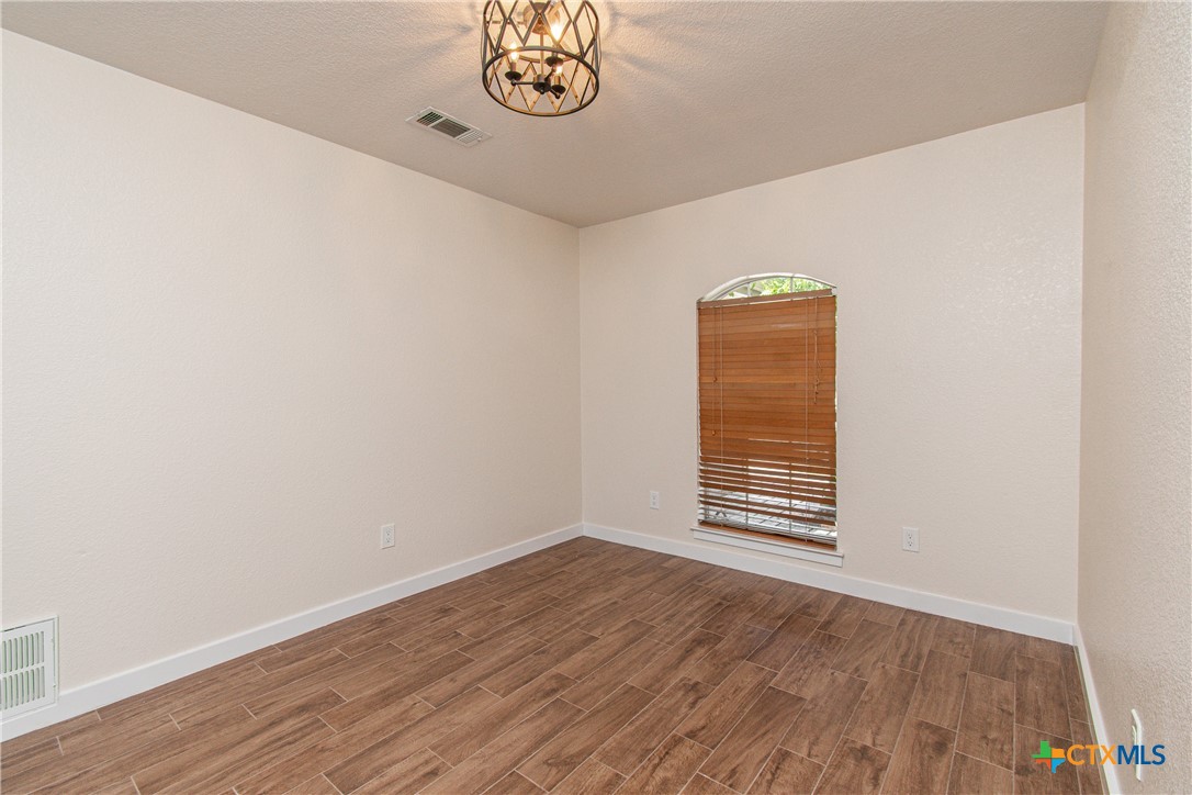304 Timber Ridge Drive Property Photo 9