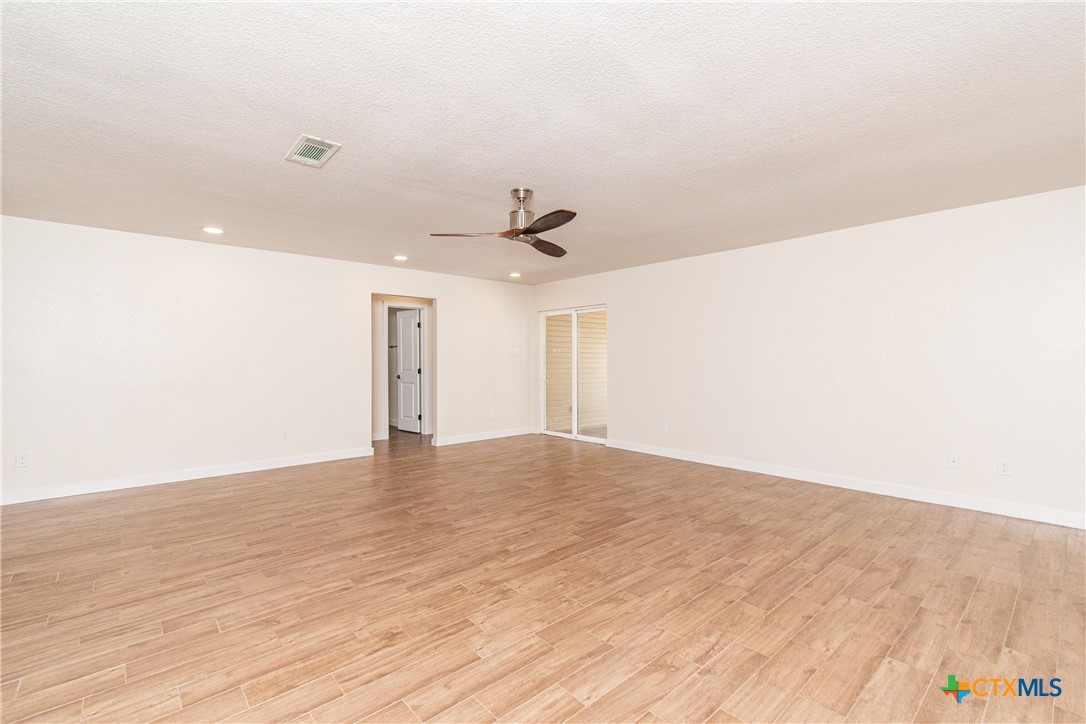 304 Timber Ridge Drive Property Photo 11