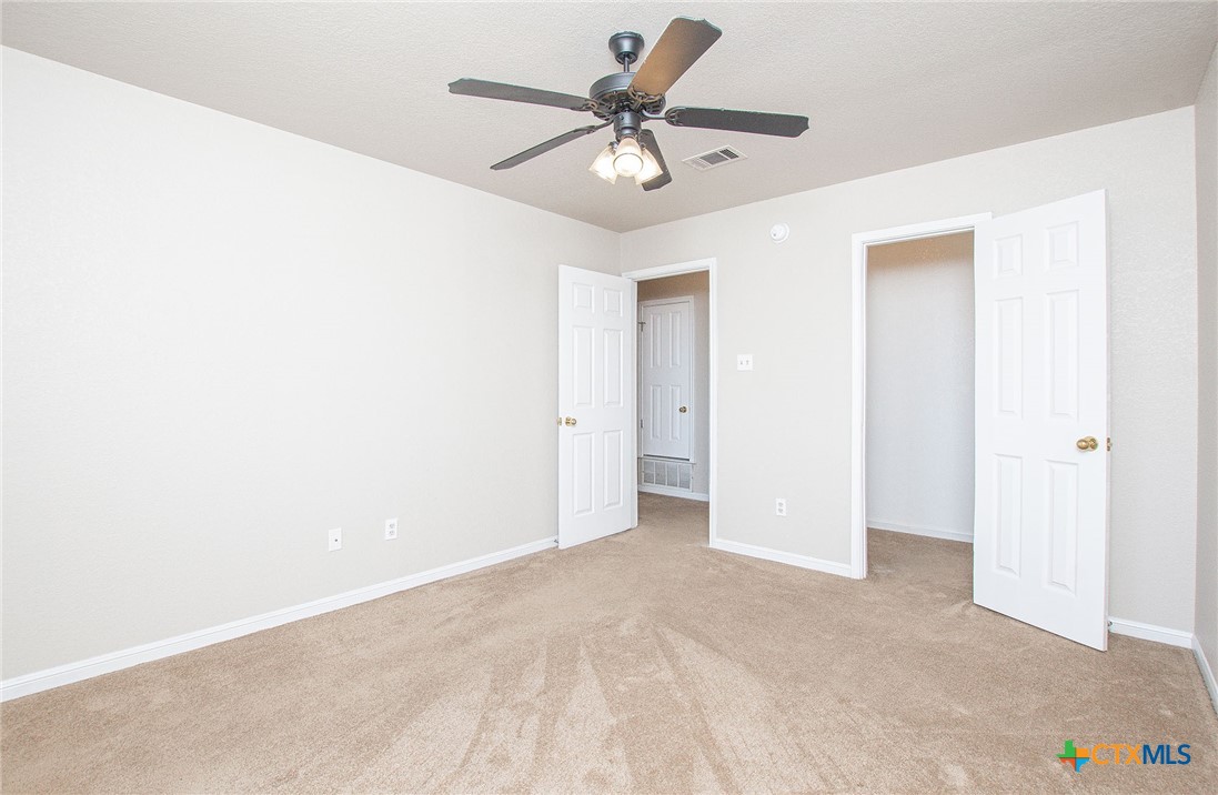 402 Deloris Dr. Property Photo 12