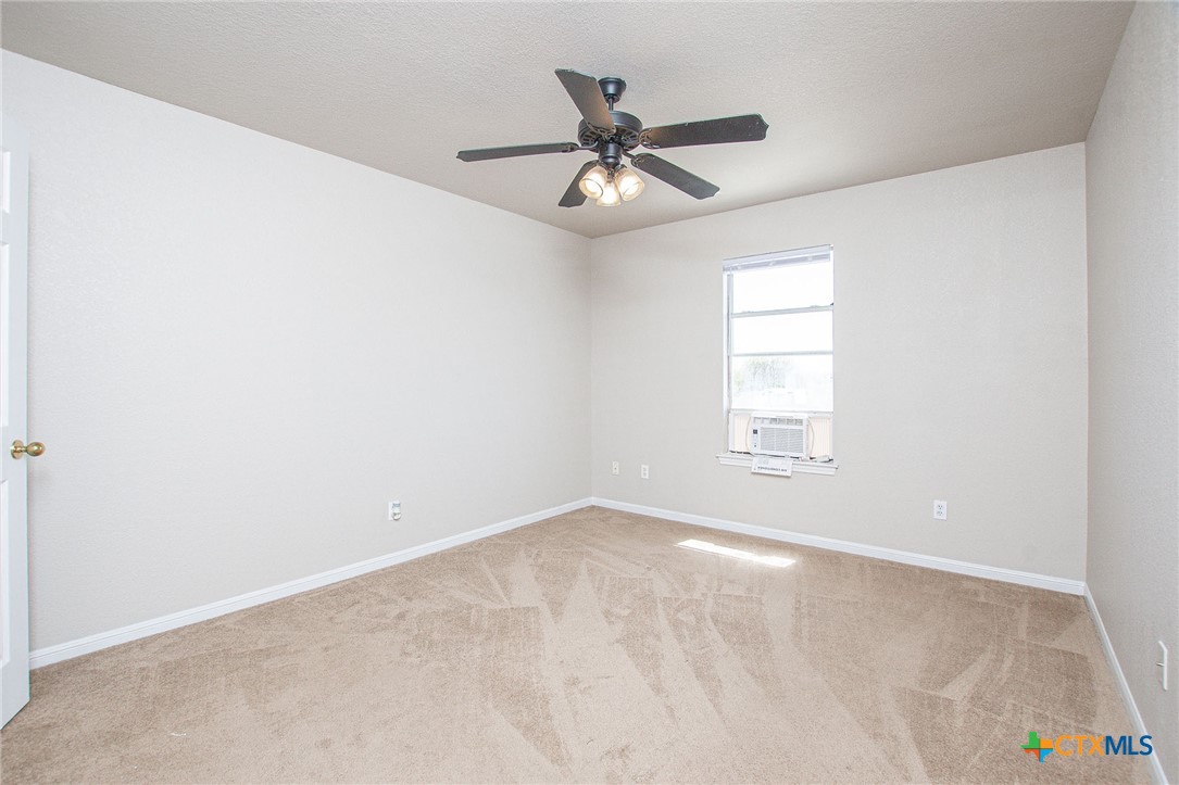 402 Deloris Dr. Property Photo 14