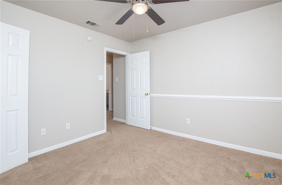 402 Deloris Dr. Property Photo 16