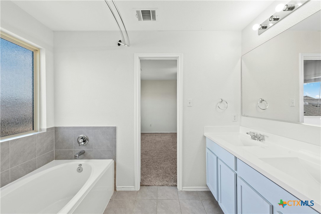 513 Circle Way Property Photo 18