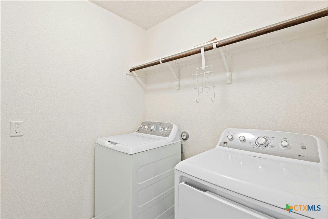513 Circle Way Property Photo 22