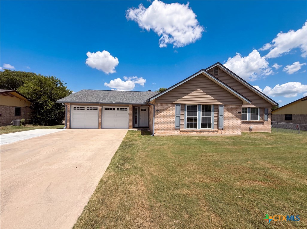 2803 Persimmon Drive Property Photo 1