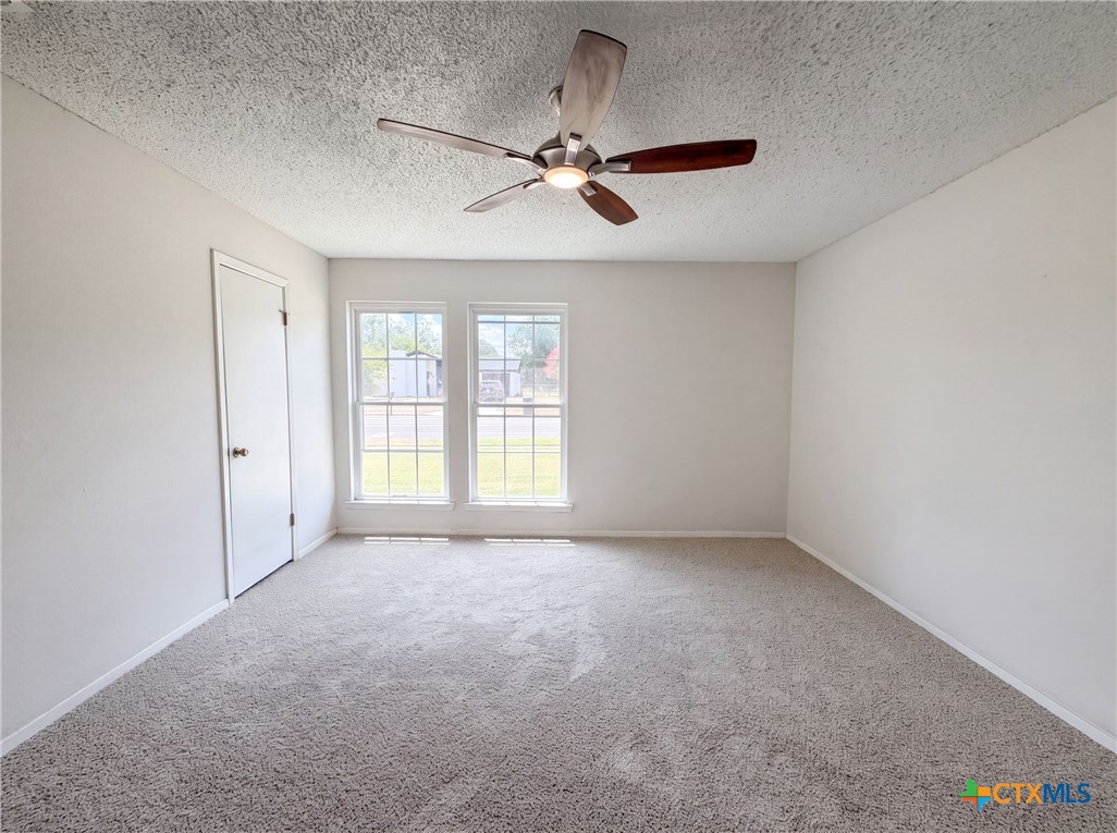 2803 Persimmon Drive Property Photo 4