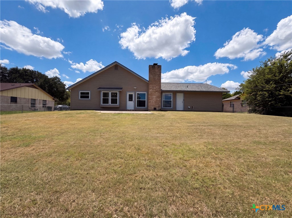 2803 Persimmon Drive Property Photo 5