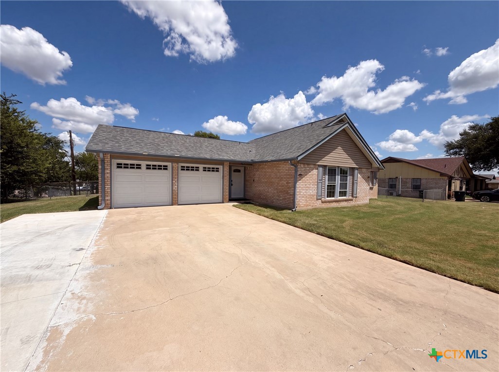 2803 Persimmon Drive Property Photo 13
