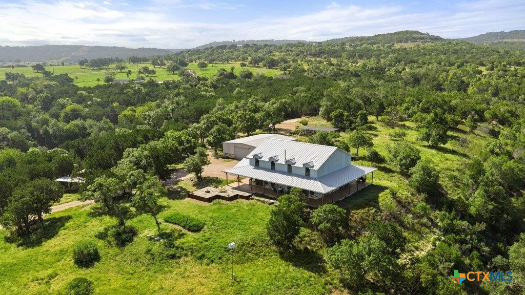 1101 Windy Hills Road Property Photo 3