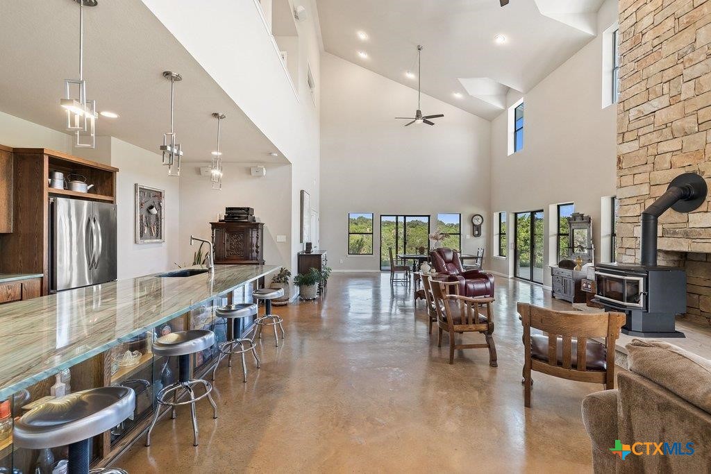 1101 Windy Hills Road Property Photo 14
