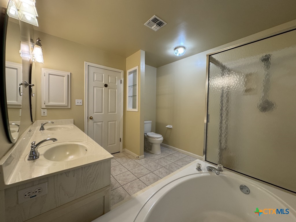 304 Ashland Creek Property Photo 8