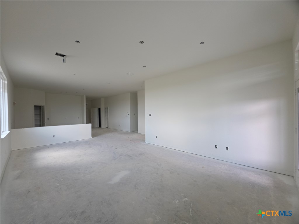 2010 Michigan Drive Property Photo 20