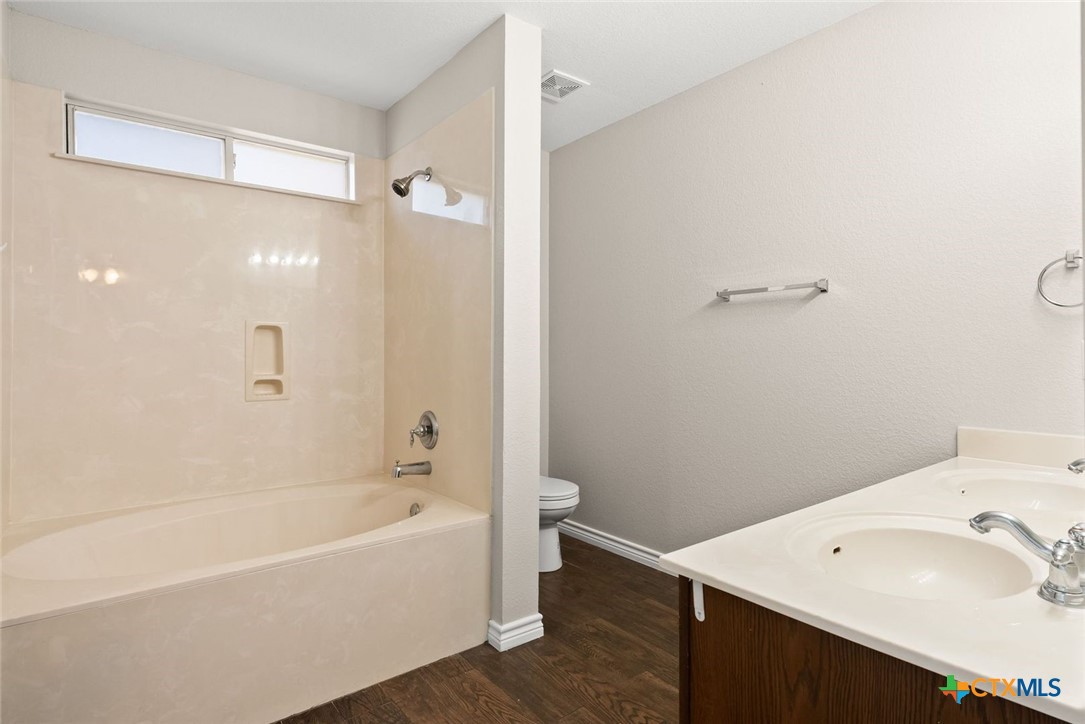 2409 Riley Drive Property Photo 6