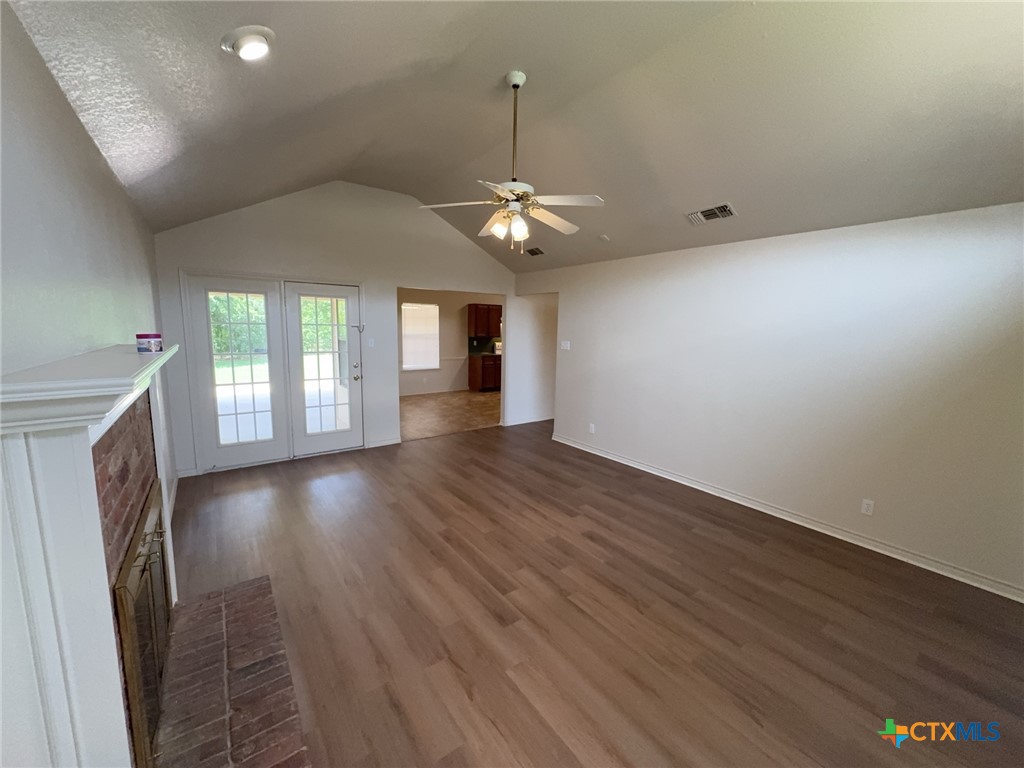 1001 Clairidge Avenue Property Photo 4