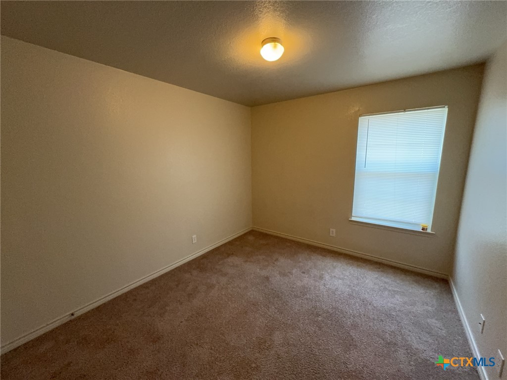 1001 Clairidge Avenue Property Photo 12