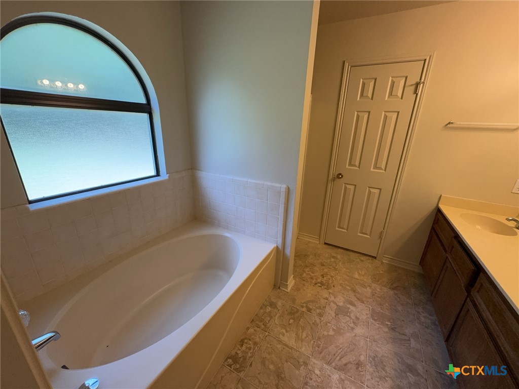 1001 Clairidge Avenue Property Photo 17