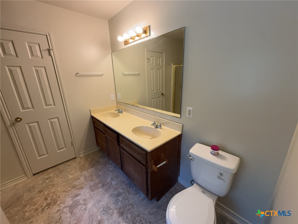 1001 Clairidge Avenue Property Photo 18