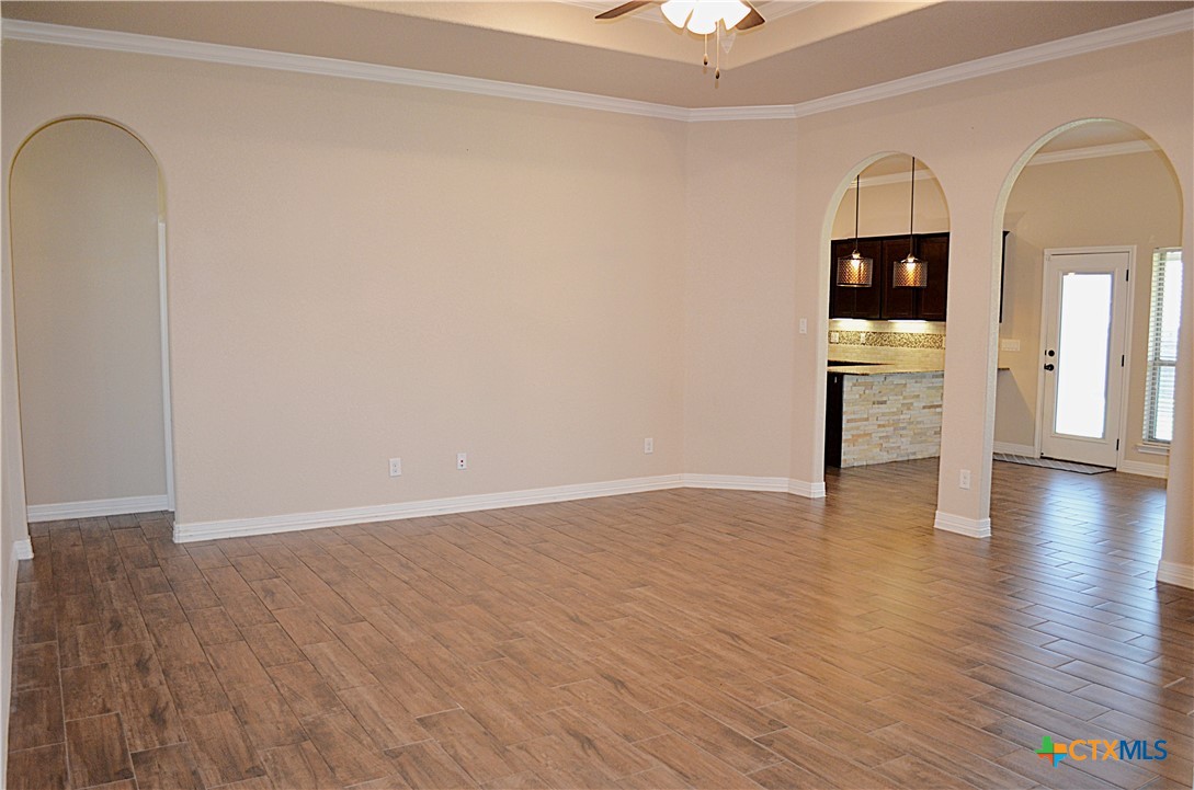 7609 Zircon Drive Property Photo 5