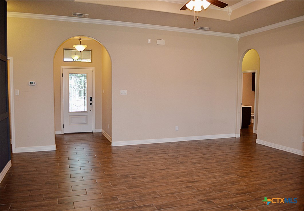 7609 Zircon Drive Property Photo 7