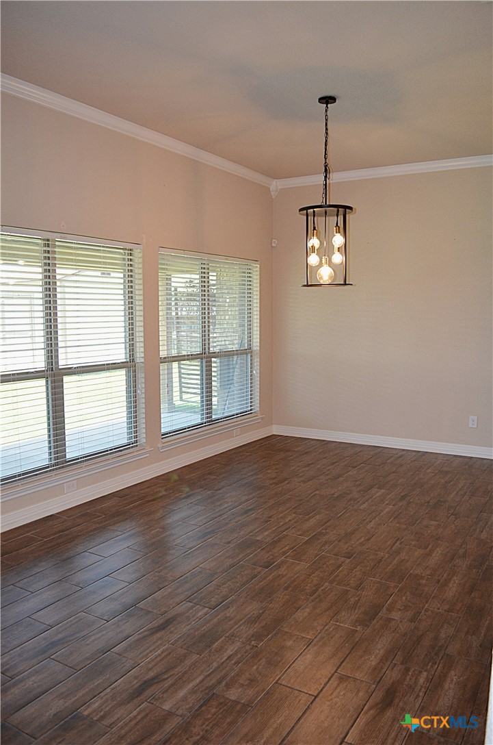 7609 Zircon Drive Property Photo 8