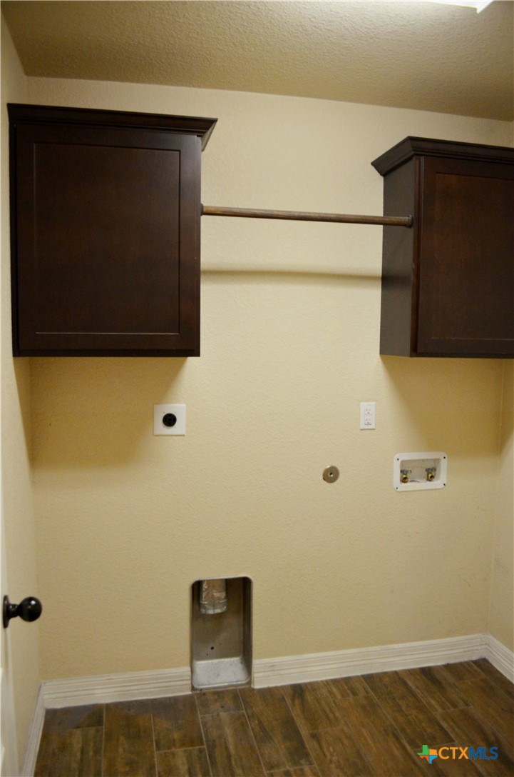 7609 Zircon Drive Property Photo 16