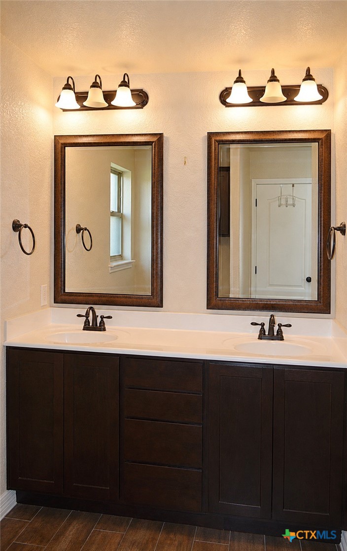 7609 Zircon Drive Property Photo 21
