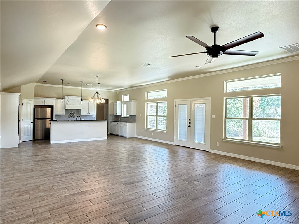 160 County Road 4745 Property Photo 6