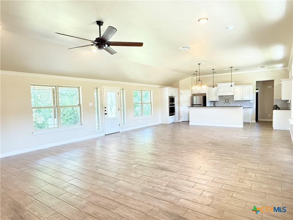 160 County Road 4745 Property Photo 11