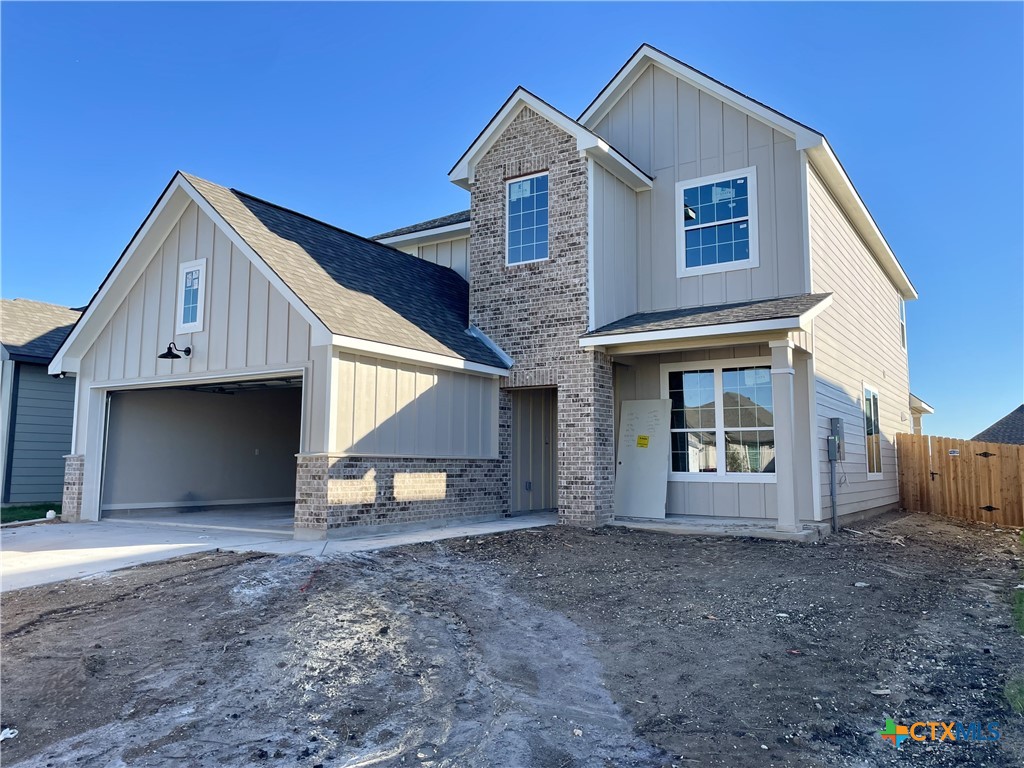 610 James Parker Circle Property Photo 1