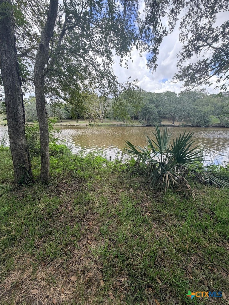 468 Riverside Drive Property Photo 5