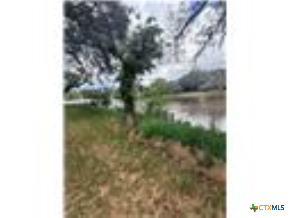 468 Riverside Drive Property Photo 8