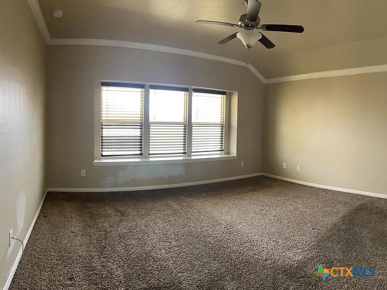 604 W Vega Lane Property Photo 9