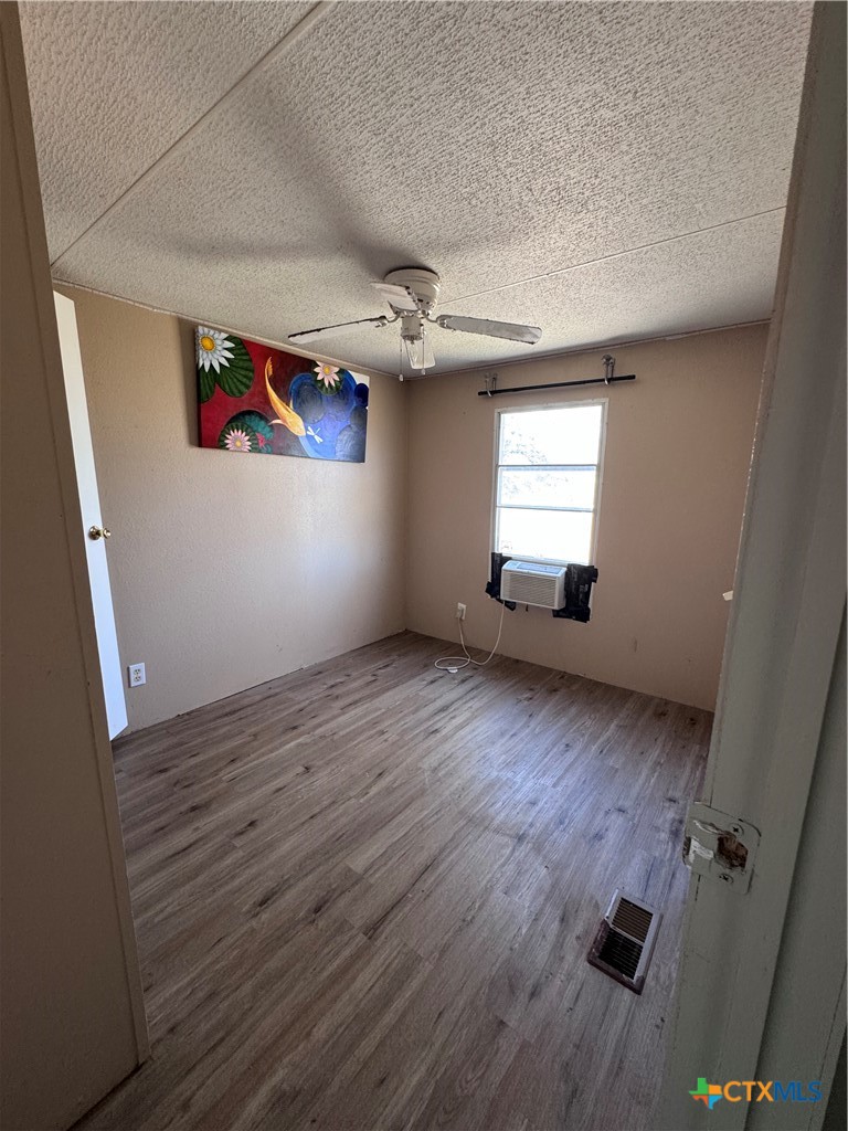 820 County Road 429 Property Photo 2