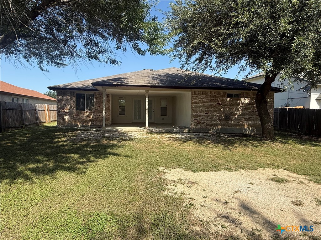 1402 Saddle Drive Property Photo 2