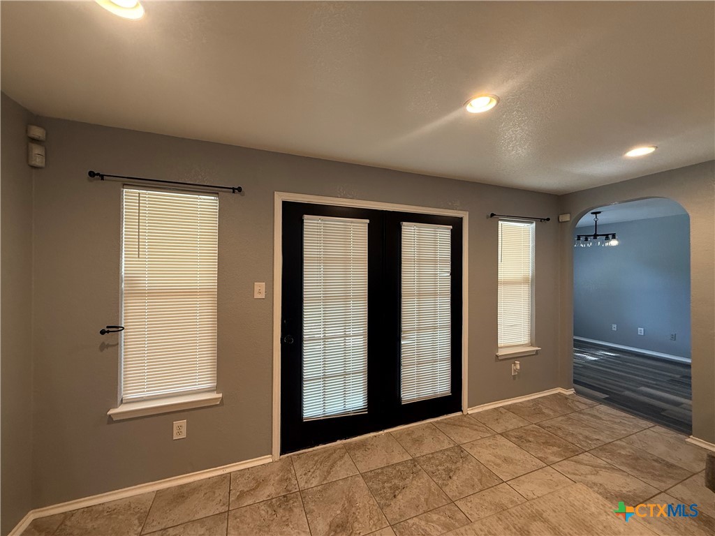 1402 Saddle Drive Property Photo 11