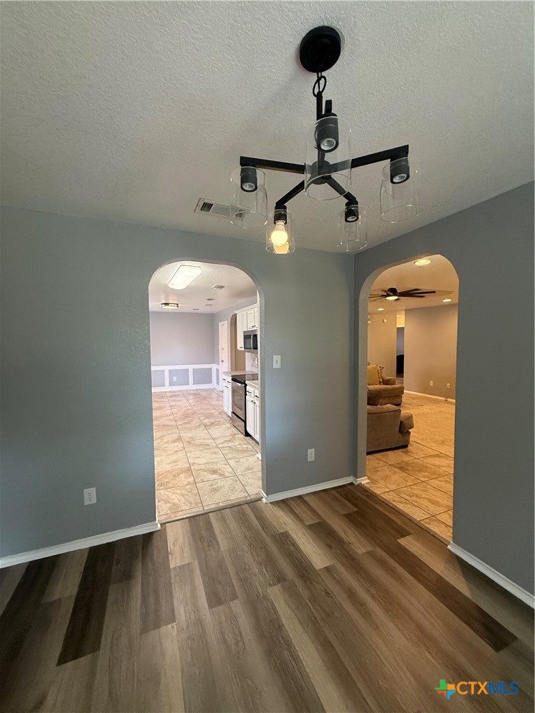 1402 Saddle Drive Property Photo 12