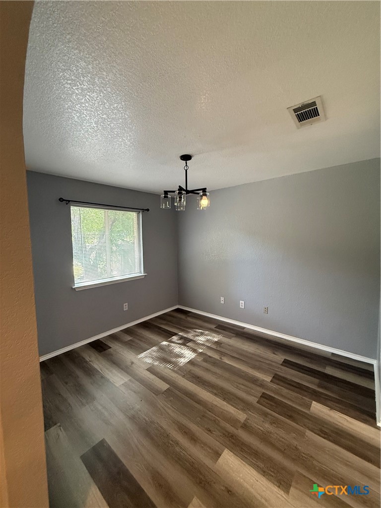 1402 Saddle Drive Property Photo 13