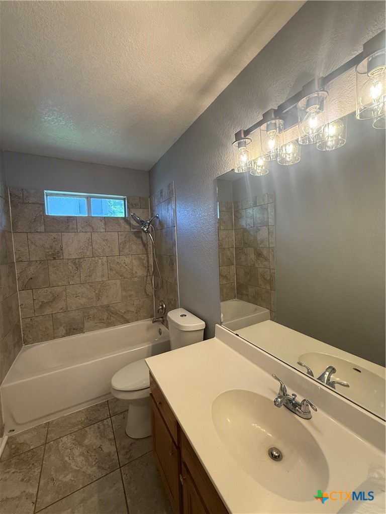 1402 Saddle Drive Property Photo 23