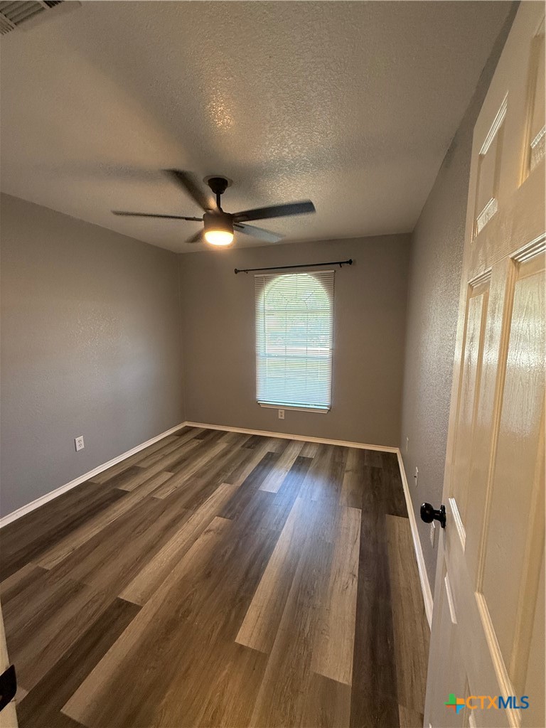 1402 Saddle Drive Property Photo 27