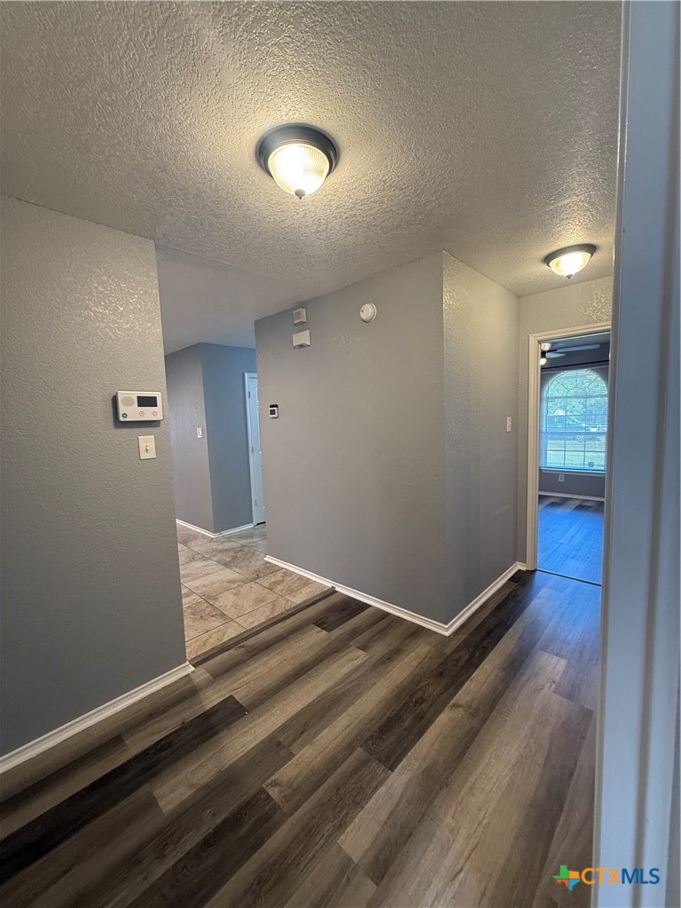 1402 Saddle Drive Property Photo 32