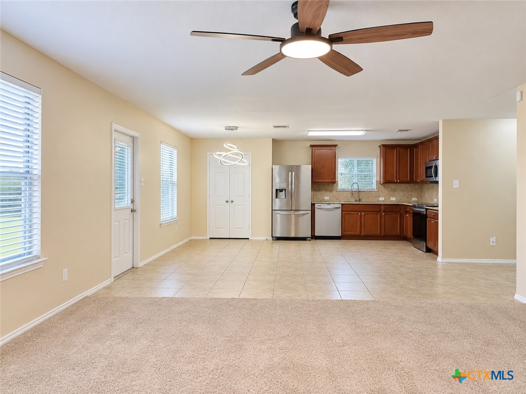 9104 Sandyford Court Property Photo 8