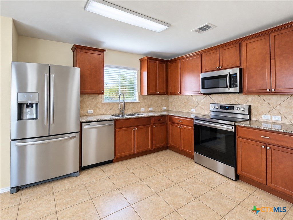9104 Sandyford Court Property Photo 10