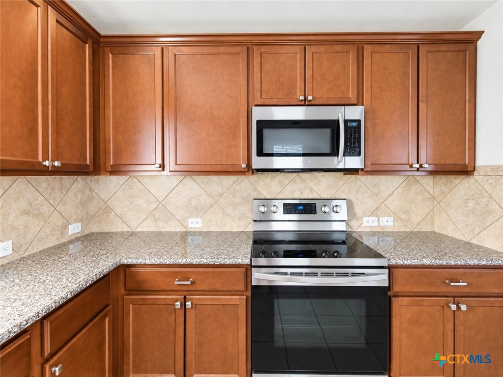 9104 Sandyford Court Property Photo 11
