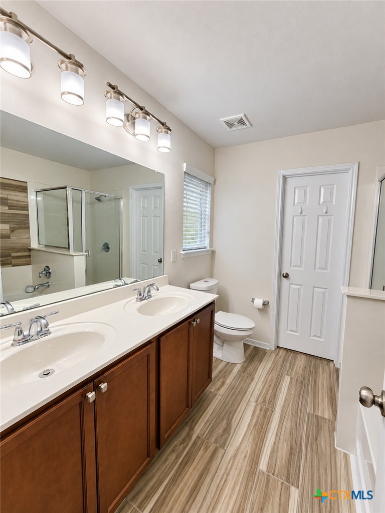 9104 Sandyford Court Property Photo 23