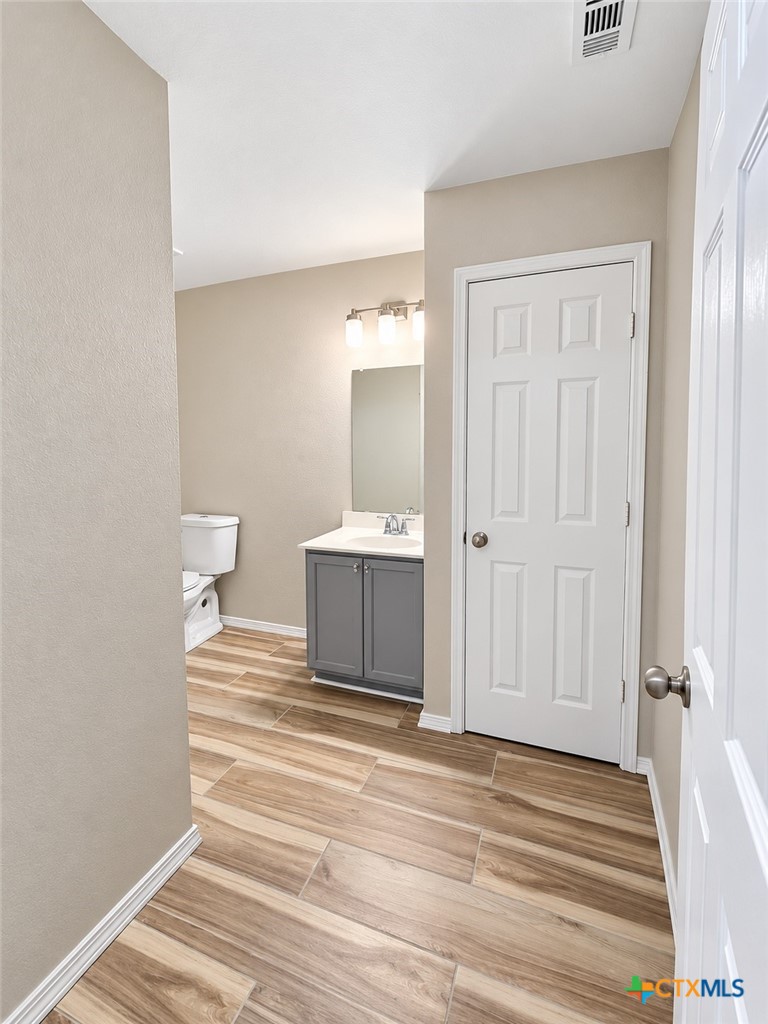 9104 Sandyford Court Property Photo 30