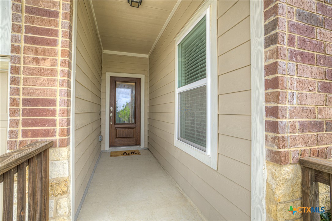 1814 Strawberry Field Property Photo 3