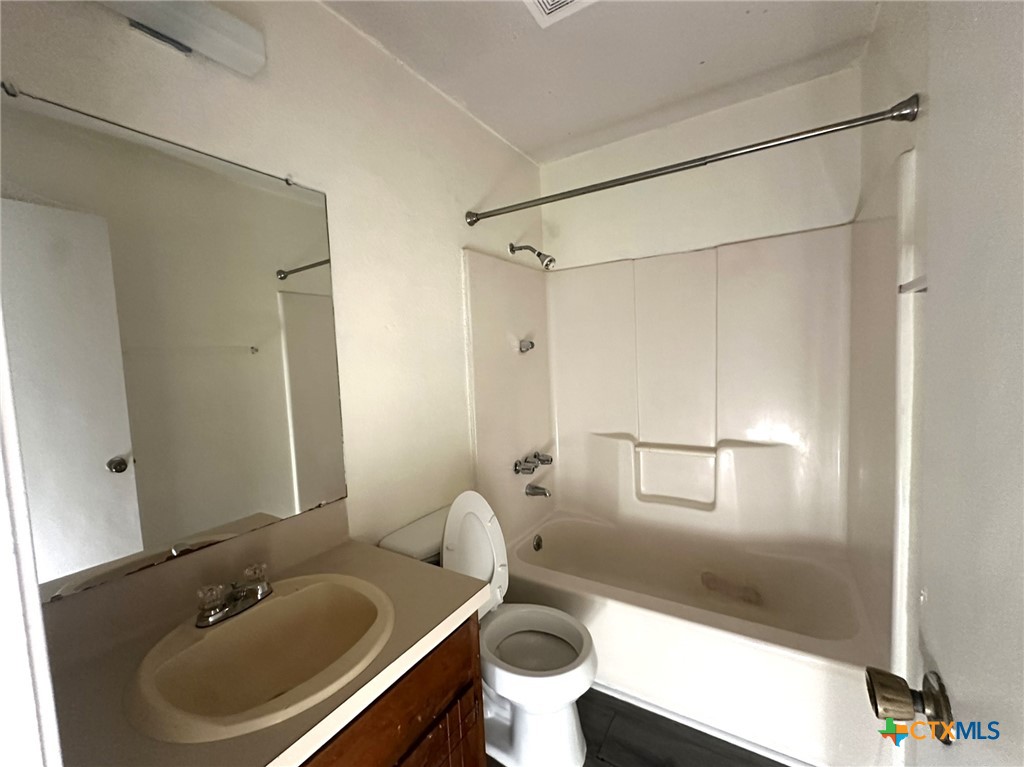 811 N 5th Street A Property Photo 7